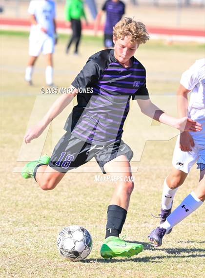 Thumbnail 2 in Northwest Christian vs. Parker (Annual Golden Eagle Classic) photogallery.