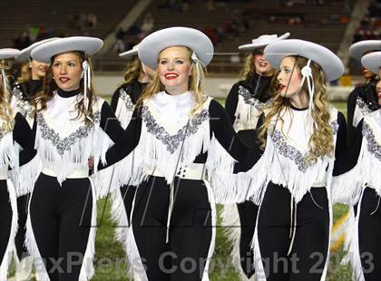 Thumbnail 2 in Gilmer vs. Mineola (UIL 3A  Bi-District Playoff) photogallery.