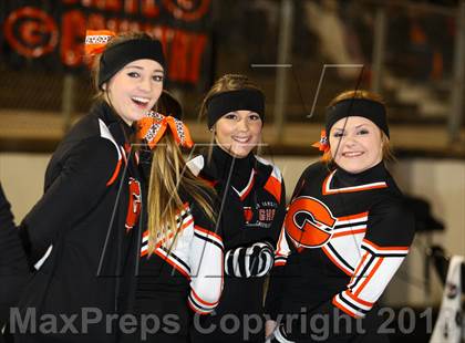 Thumbnail 3 in Gilmer vs. Mineola (UIL 3A  Bi-District Playoff) photogallery.