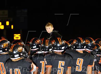 Thumbnail 2 in Gilmer vs. Mineola (UIL 3A  Bi-District Playoff) photogallery.