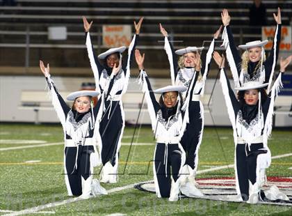 Thumbnail 2 in Gilmer vs. Mineola (UIL 3A  Bi-District Playoff) photogallery.