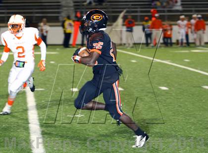 Thumbnail 1 in Gilmer vs. Mineola (UIL 3A  Bi-District Playoff) photogallery.