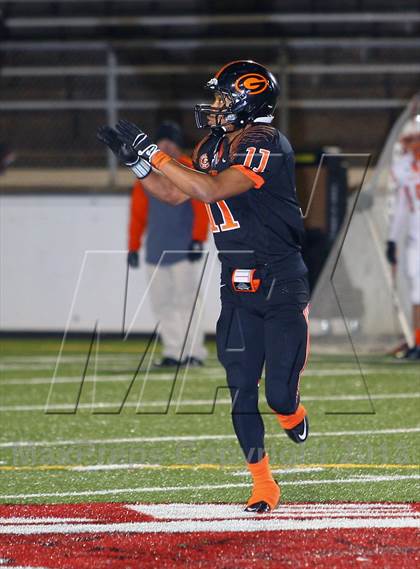 Thumbnail 2 in Gilmer vs. Mineola (UIL 3A  Bi-District Playoff) photogallery.