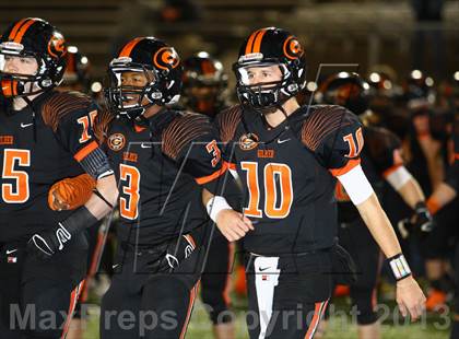 Thumbnail 2 in Gilmer vs. Mineola (UIL 3A  Bi-District Playoff) photogallery.