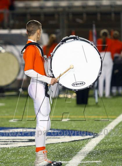 Thumbnail 1 in Gilmer vs. Mineola (UIL 3A  Bi-District Playoff) photogallery.