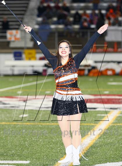 Thumbnail 1 in Gilmer vs. Mineola (UIL 3A  Bi-District Playoff) photogallery.