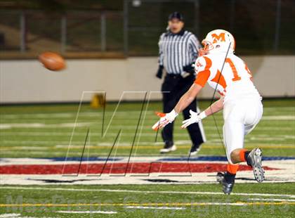 Thumbnail 1 in Gilmer vs. Mineola (UIL 3A  Bi-District Playoff) photogallery.