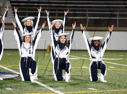 Thumbnail 3 in Gilmer vs. Mineola (UIL 3A  Bi-District Playoff) photogallery.