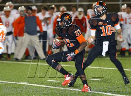 Thumbnail 2 in Gilmer vs. Mineola (UIL 3A  Bi-District Playoff) photogallery.