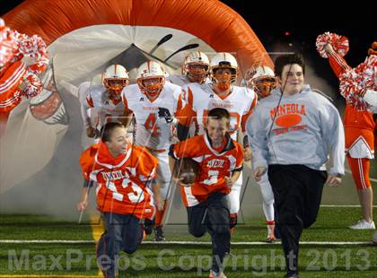 Thumbnail 3 in Gilmer vs. Mineola (UIL 3A  Bi-District Playoff) photogallery.