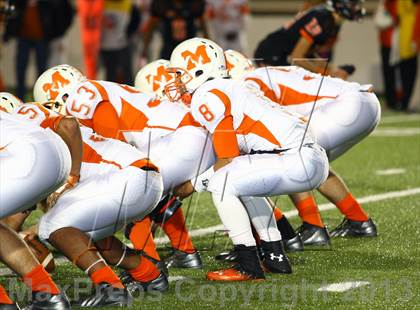 Thumbnail 3 in Gilmer vs. Mineola (UIL 3A  Bi-District Playoff) photogallery.
