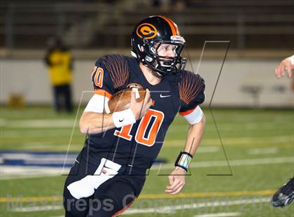 Thumbnail 1 in Gilmer vs. Mineola (UIL 3A  Bi-District Playoff) photogallery.