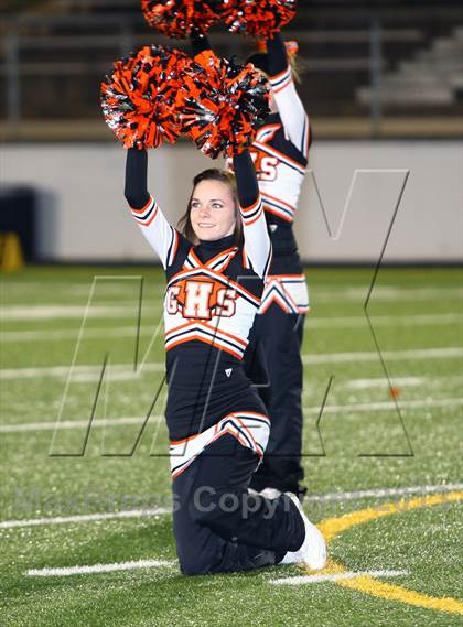 Thumbnail 2 in Gilmer vs. Mineola (UIL 3A  Bi-District Playoff) photogallery.
