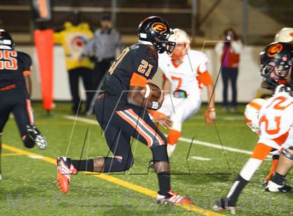 Thumbnail 1 in Gilmer vs. Mineola (UIL 3A  Bi-District Playoff) photogallery.
