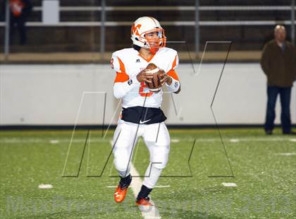 Thumbnail 2 in Gilmer vs. Mineola (UIL 3A  Bi-District Playoff) photogallery.