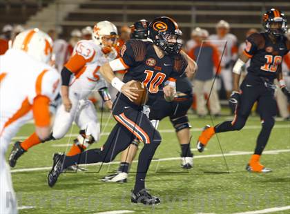 Thumbnail 3 in Gilmer vs. Mineola (UIL 3A  Bi-District Playoff) photogallery.