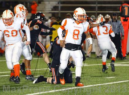 Thumbnail 1 in Gilmer vs. Mineola (UIL 3A  Bi-District Playoff) photogallery.