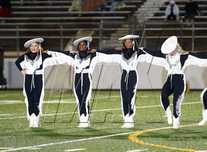 Thumbnail 2 in Gilmer vs. Mineola (UIL 3A  Bi-District Playoff) photogallery.