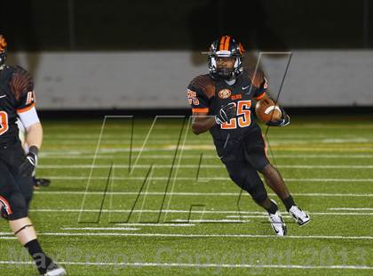 Thumbnail 2 in Gilmer vs. Mineola (UIL 3A  Bi-District Playoff) photogallery.