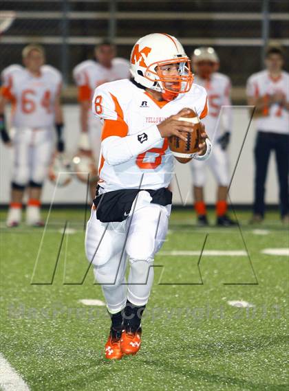 Thumbnail 3 in Gilmer vs. Mineola (UIL 3A  Bi-District Playoff) photogallery.