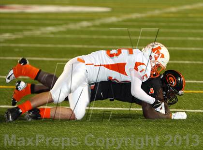 Thumbnail 3 in Gilmer vs. Mineola (UIL 3A  Bi-District Playoff) photogallery.