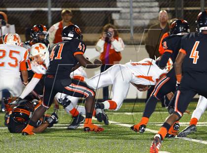 Thumbnail 2 in Gilmer vs. Mineola (UIL 3A  Bi-District Playoff) photogallery.