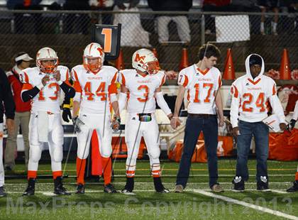 Thumbnail 3 in Gilmer vs. Mineola (UIL 3A  Bi-District Playoff) photogallery.