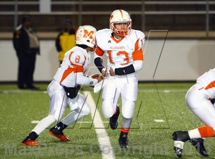Thumbnail 1 in Gilmer vs. Mineola (UIL 3A  Bi-District Playoff) photogallery.