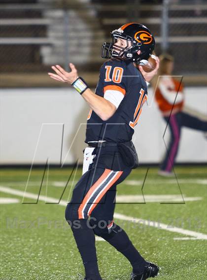 Thumbnail 3 in Gilmer vs. Mineola (UIL 3A  Bi-District Playoff) photogallery.