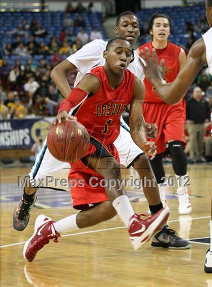 Thumbnail 3 in Sheldon vs. Jesuit (CIF D1 NorCal Regional Final) photogallery.