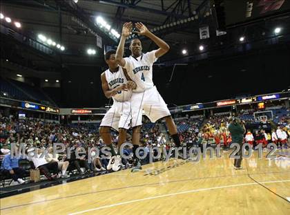 Thumbnail 1 in Sheldon vs. Jesuit (CIF D1 NorCal Regional Final) photogallery.