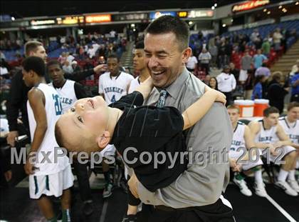 Thumbnail 3 in Sheldon vs. Jesuit (CIF D1 NorCal Regional Final) photogallery.