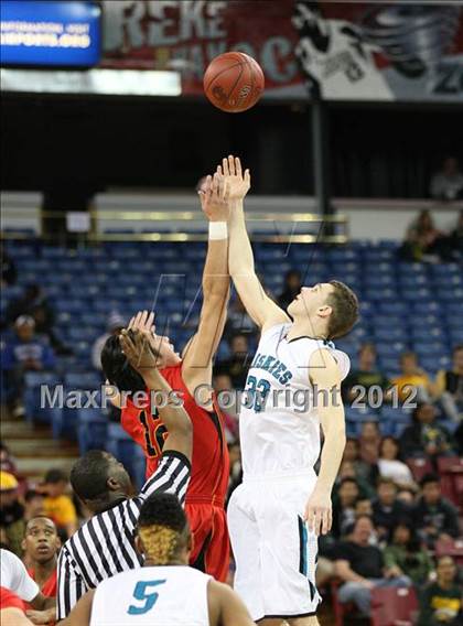 Thumbnail 1 in Sheldon vs. Jesuit (CIF D1 NorCal Regional Final) photogallery.