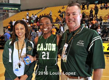 Thumbnail 2 in Mater Dei vs. Cajon (CIF SoCal Regional D2 Final) photogallery.