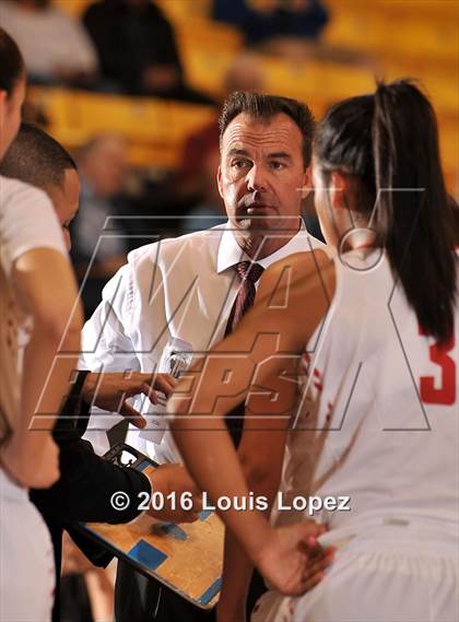 Thumbnail 2 in Mater Dei vs. Cajon (CIF SoCal Regional D2 Final) photogallery.