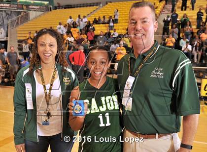 Thumbnail 1 in Mater Dei vs. Cajon (CIF SoCal Regional D2 Final) photogallery.