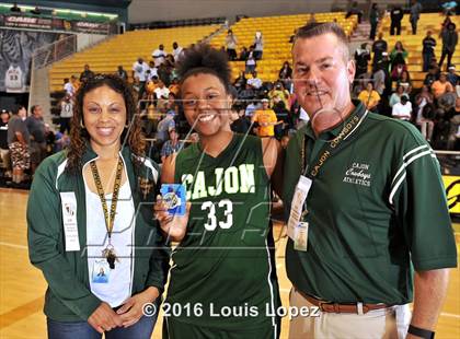 Thumbnail 2 in Mater Dei vs. Cajon (CIF SoCal Regional D2 Final) photogallery.