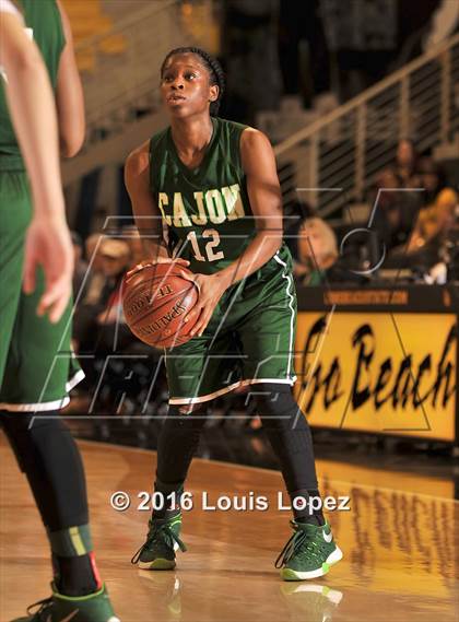 Thumbnail 3 in Mater Dei vs. Cajon (CIF SoCal Regional D2 Final) photogallery.