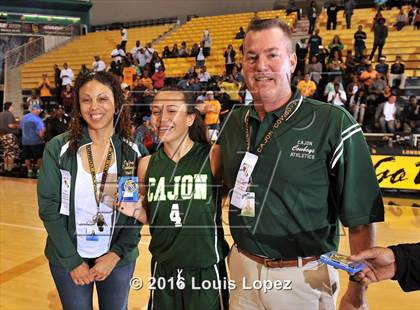 Thumbnail 3 in Mater Dei vs. Cajon (CIF SoCal Regional D2 Final) photogallery.