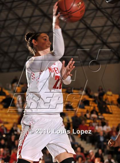 Thumbnail 1 in Mater Dei vs. Cajon (CIF SoCal Regional D2 Final) photogallery.