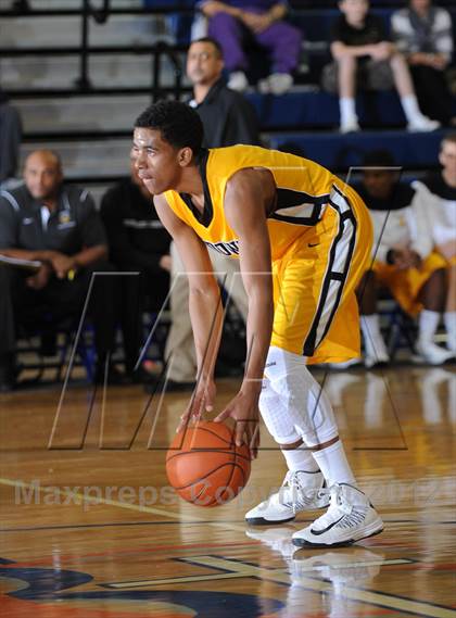 Thumbnail 2 in Pinnacle vs. Bishop O'Dowd (Tarkanian Classic) photogallery.