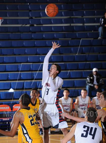 Thumbnail 2 in Pinnacle vs. Bishop O'Dowd (Tarkanian Classic) photogallery.