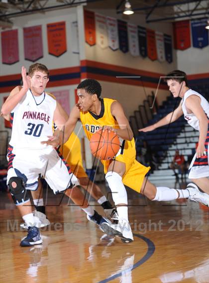 Thumbnail 1 in Pinnacle vs. Bishop O'Dowd (Tarkanian Classic) photogallery.