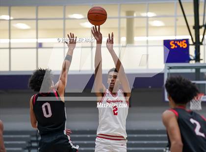 Thumbnail 2 in Plainfield vs. New Albany (Sneakers for Santa Shootout) photogallery.