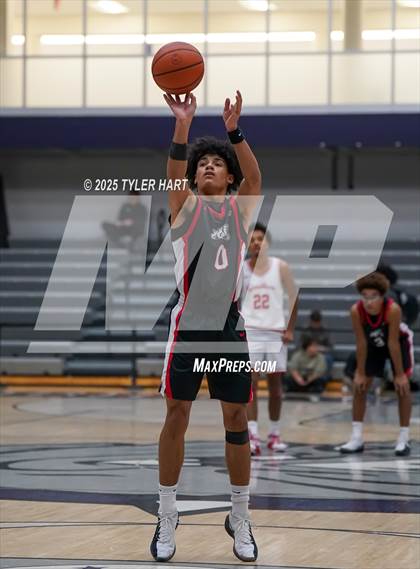 Thumbnail 3 in Plainfield vs. New Albany (Sneakers for Santa Shootout) photogallery.