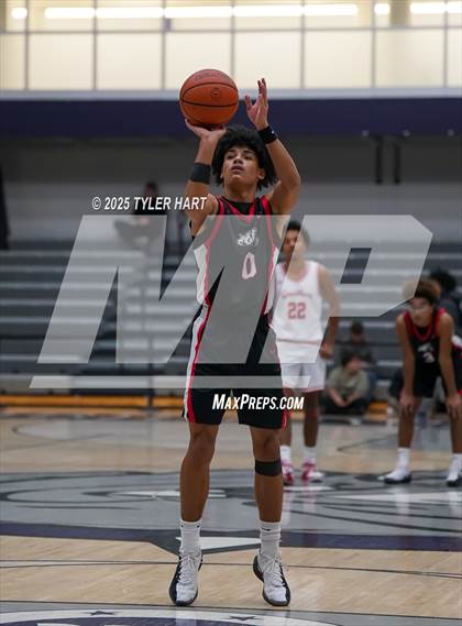 Thumbnail 2 in Plainfield vs. New Albany (Sneakers for Santa Shootout) photogallery.