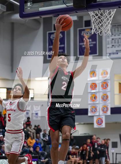 Thumbnail 3 in Plainfield vs. New Albany (Sneakers for Santa Shootout) photogallery.