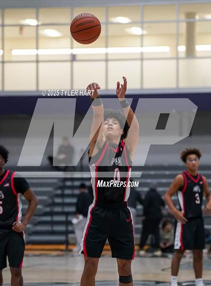 Thumbnail 3 in Plainfield vs. New Albany (Sneakers for Santa Shootout) photogallery.