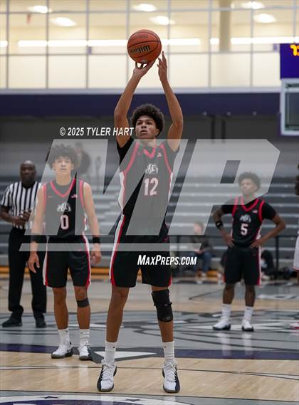 Thumbnail 2 in Plainfield vs. New Albany (Sneakers for Santa Shootout) photogallery.