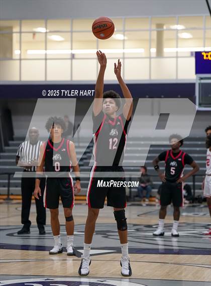 Thumbnail 3 in Plainfield vs. New Albany (Sneakers for Santa Shootout) photogallery.